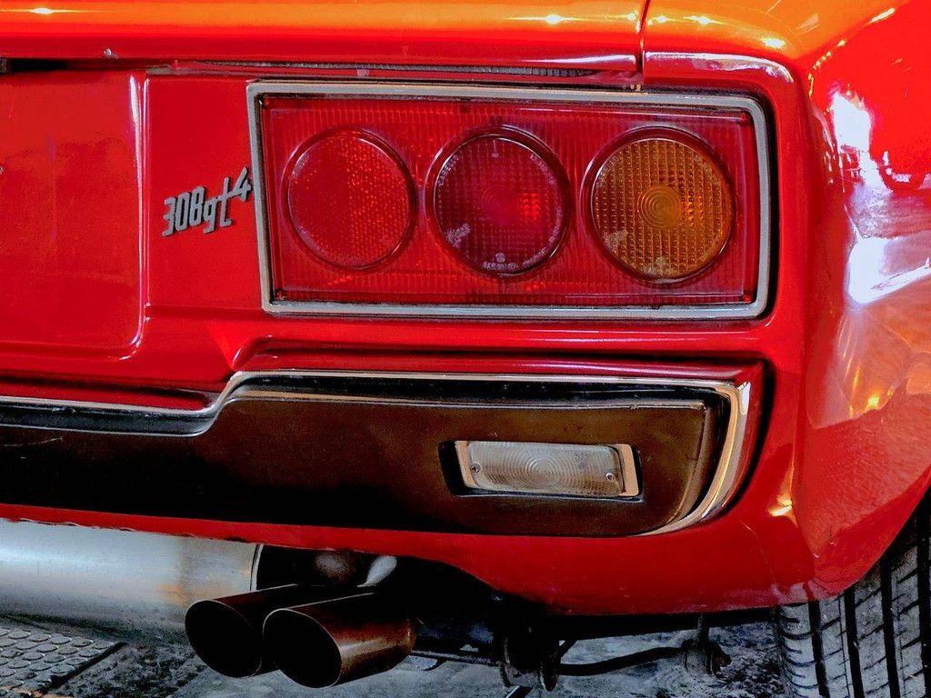 Ferrari Dino 308 GT4 Benzine 1975 (Marge)