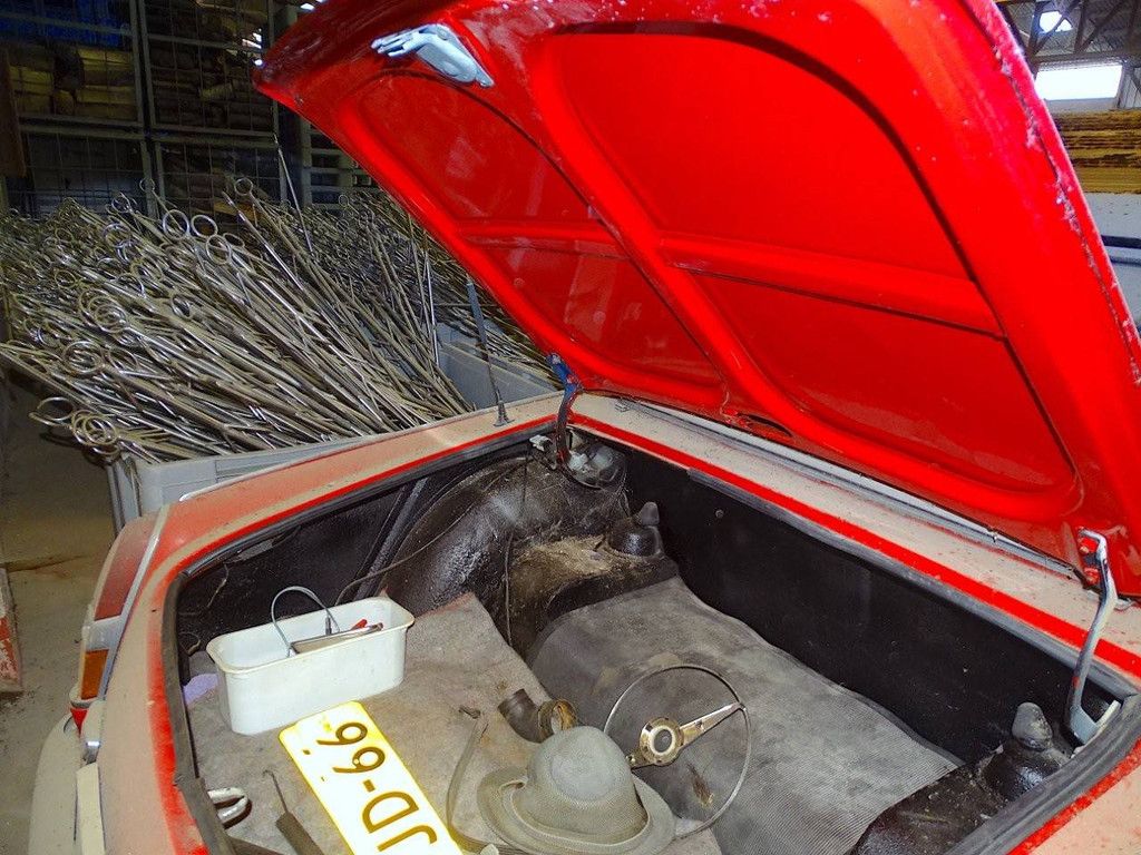 Peugeot 404 Cabriolet Petrol (Margin)
