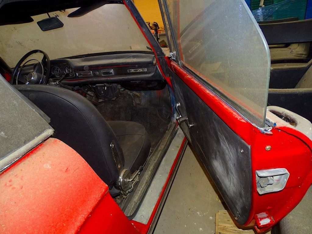 Peugeot 404 Cabriolet Petrol (Margin)