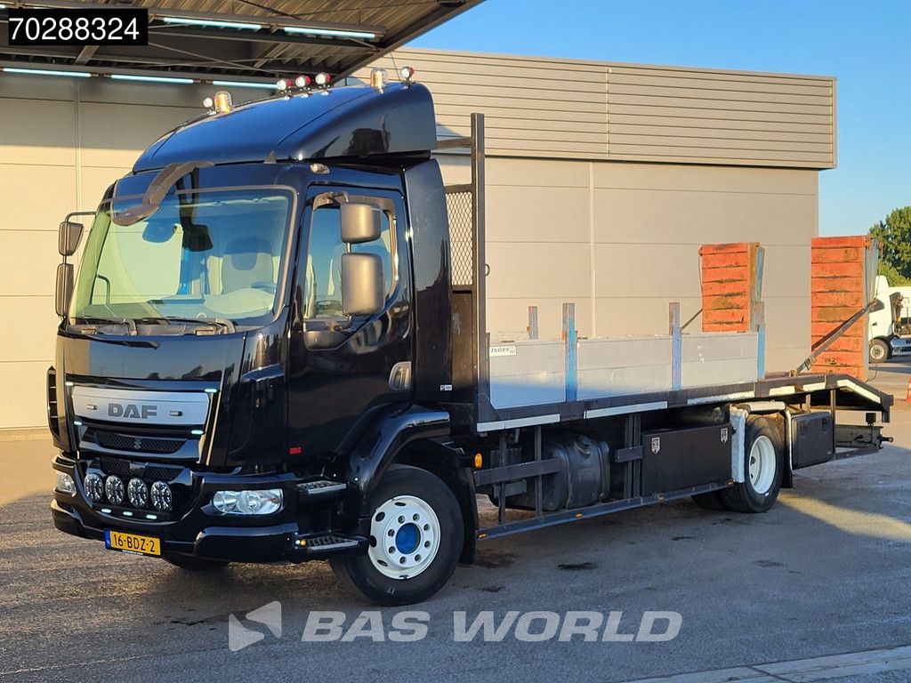 DAF LF 180 4X2 14t NL-Truck Machine transporter Oprijwagen Hydraulic ramps Euro 6
