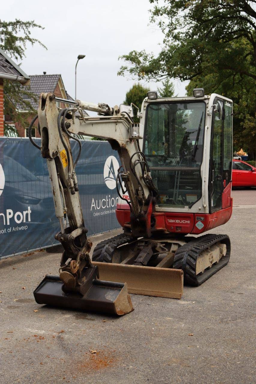 Raupenbagger Takeuchi TB230 Diesel 180,2 kW 2017