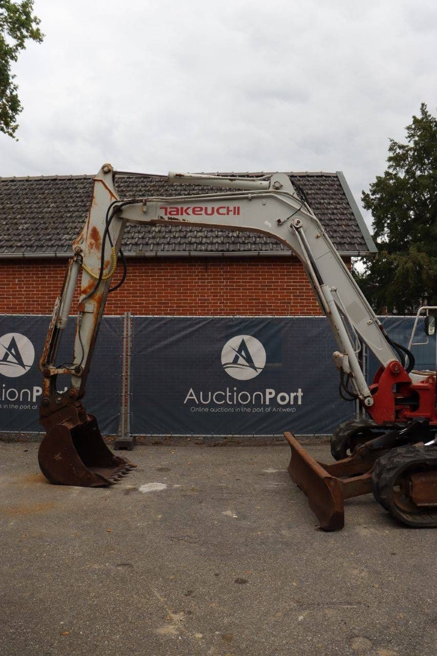 Rupsgraafmachine Takeuchi TB175 Diesel 43.5kW 2001