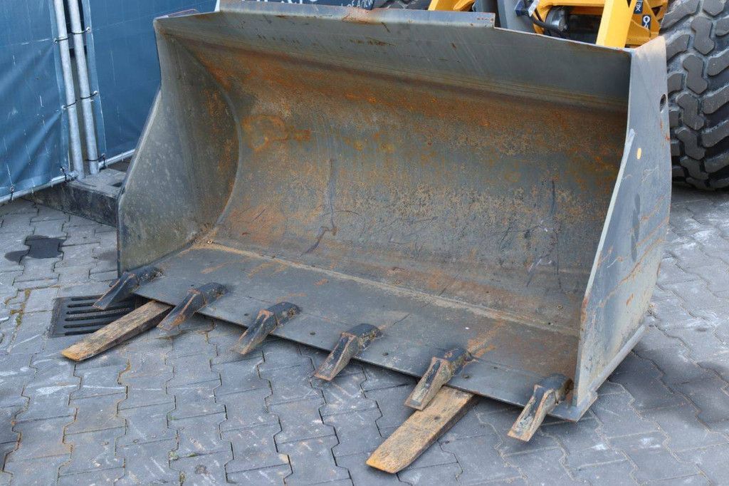 Wheel loader Liebherr L508C Diesel 2021