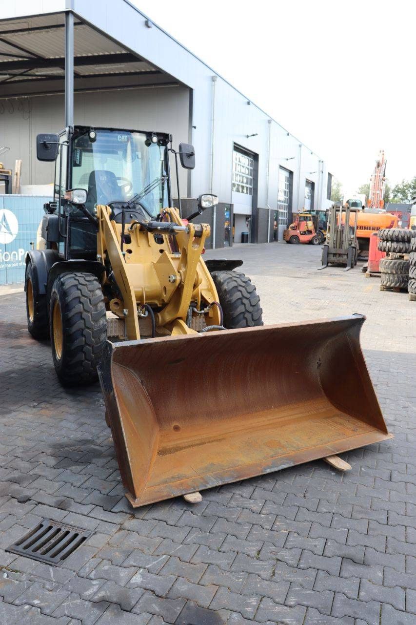Wiellader Caterpillar 908 Diesel 2023