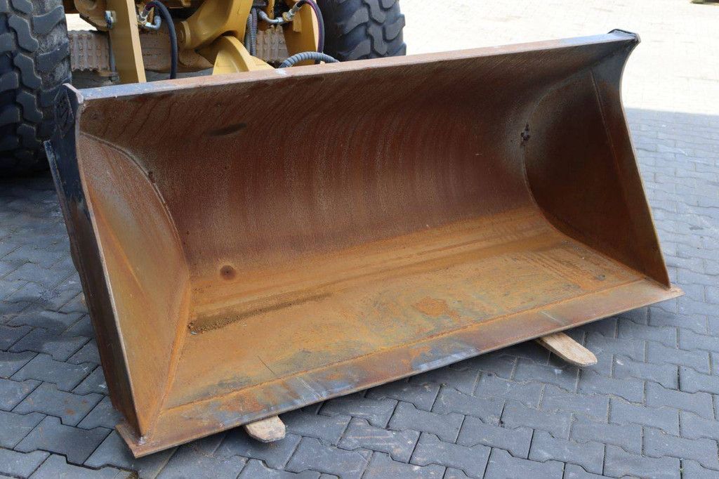 Wiellader Caterpillar 908 Diesel 2023
