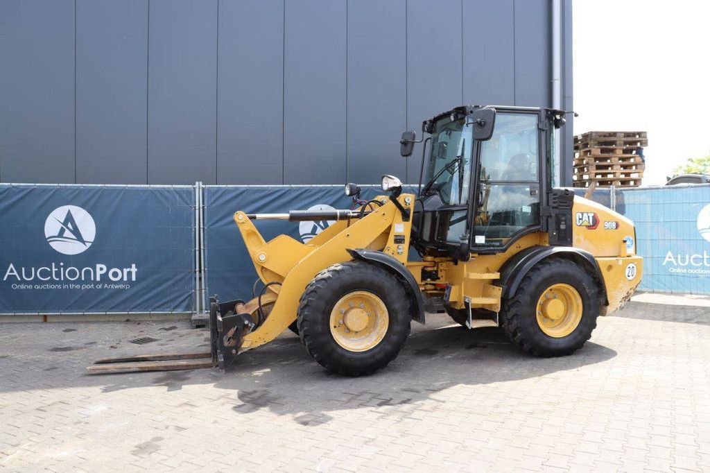 Wheel loader Caterpillar 908 Diesel 2023