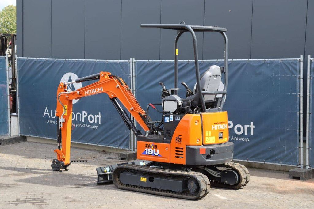Minigraver Hitachi ZX19U-6 Diesel 2022 Nieuw