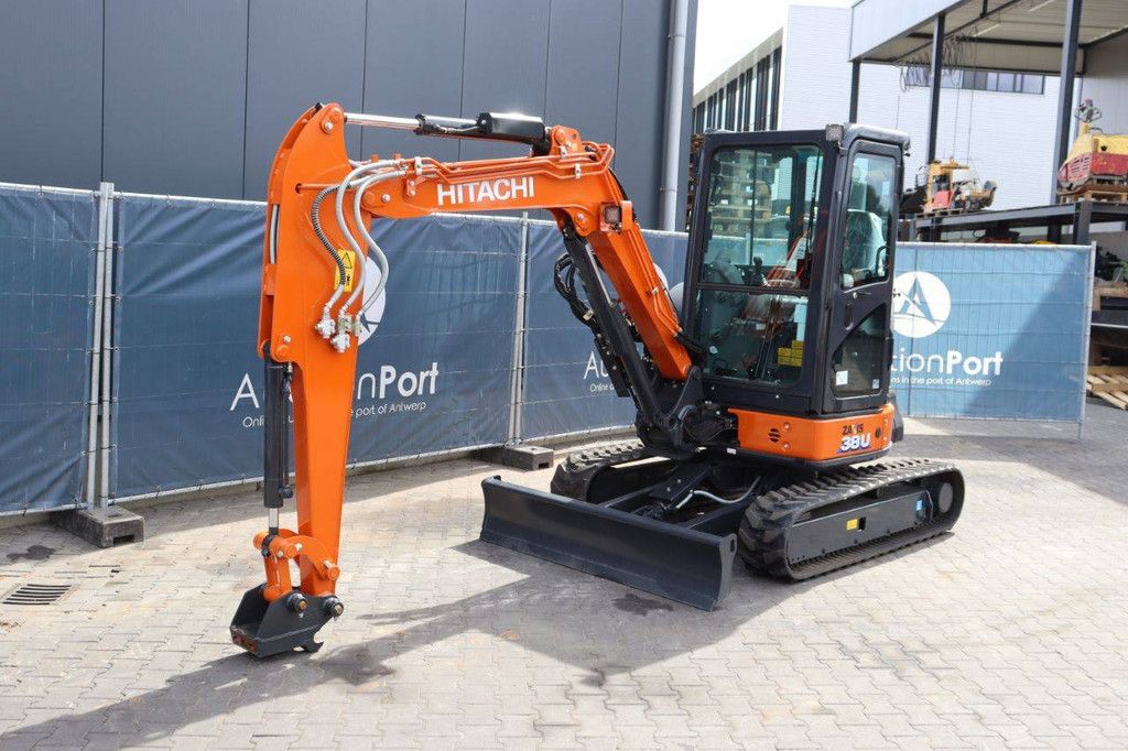 Rupsgraafmachine Hitachi ZX38U-6 CLR Diesel 2023 Nieuw Nieuw