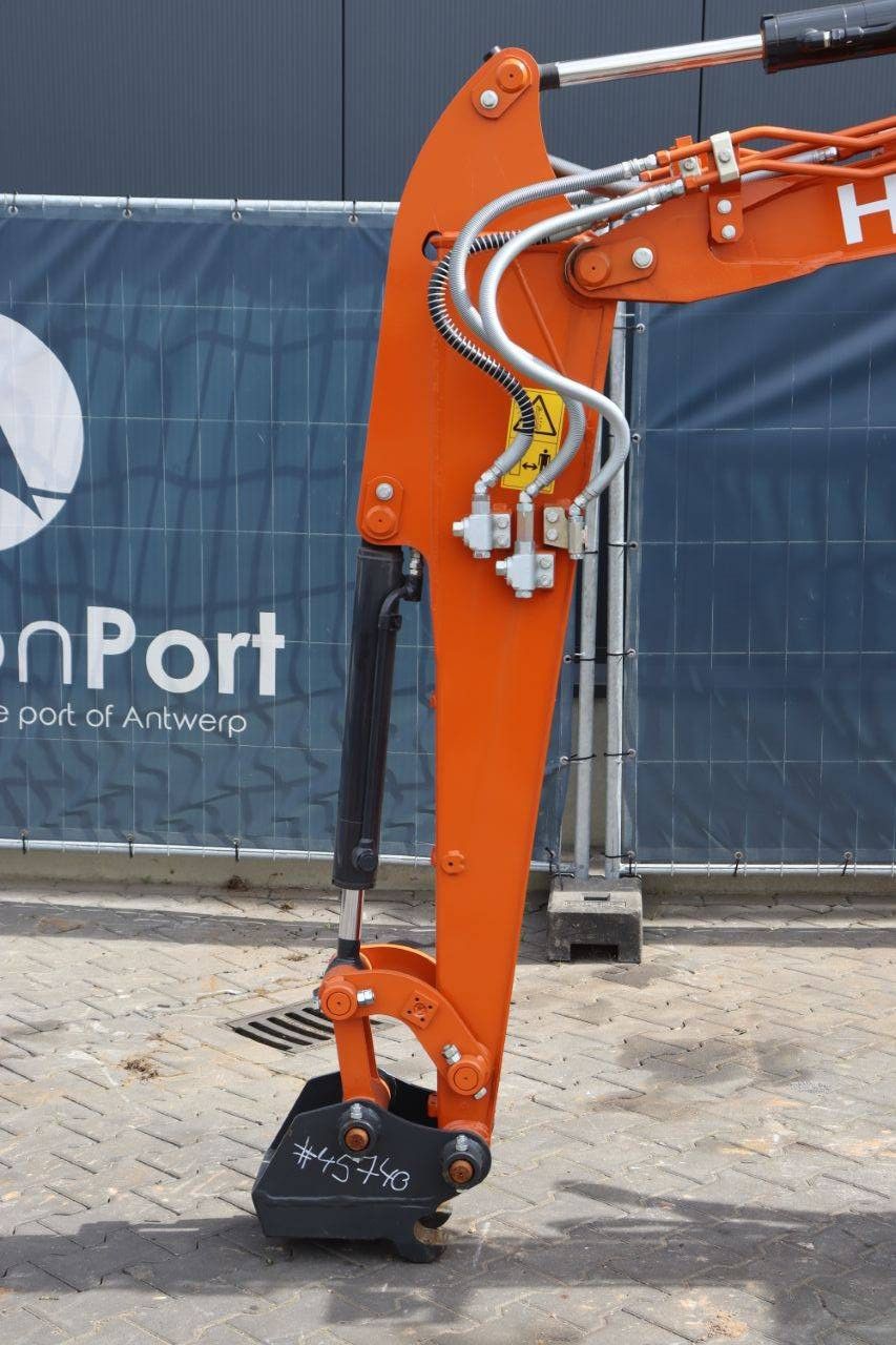 Rupsgraafmachine Hitachi ZX33U-6 CLR Diesel 2023 Nieuw