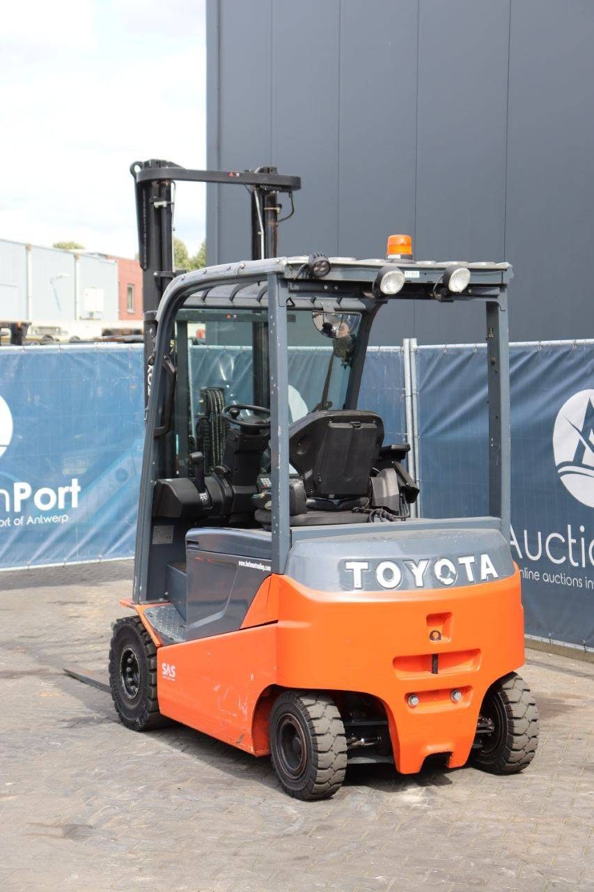 Heftruck Toyota 8FBMKT25 Elektrisch 2500kg 2015