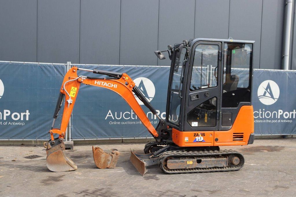 Minigraver Hitachi ZAXIS19-CR Diesel 2022
