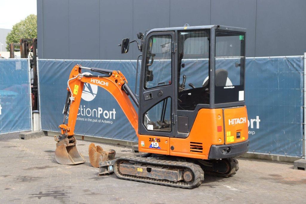 Minigraver Hitachi ZAXIS19-CR Diesel 2022