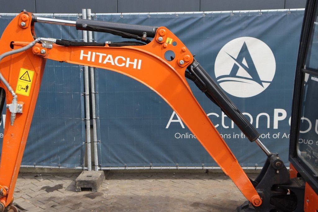 Minigraver Hitachi ZAXIS19-CR Diesel 2022