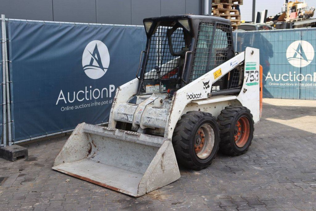 Schranklader Bobcat 753 Diesel 2000
