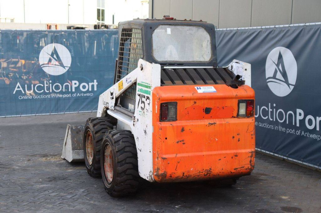 Skid steer loader Bobcat 753 skid-steer loader Diesel 2000