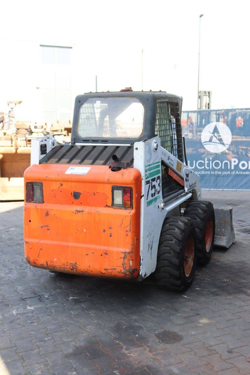 Skid steer loader Bobcat 753 skid-steer loader Diesel 2000