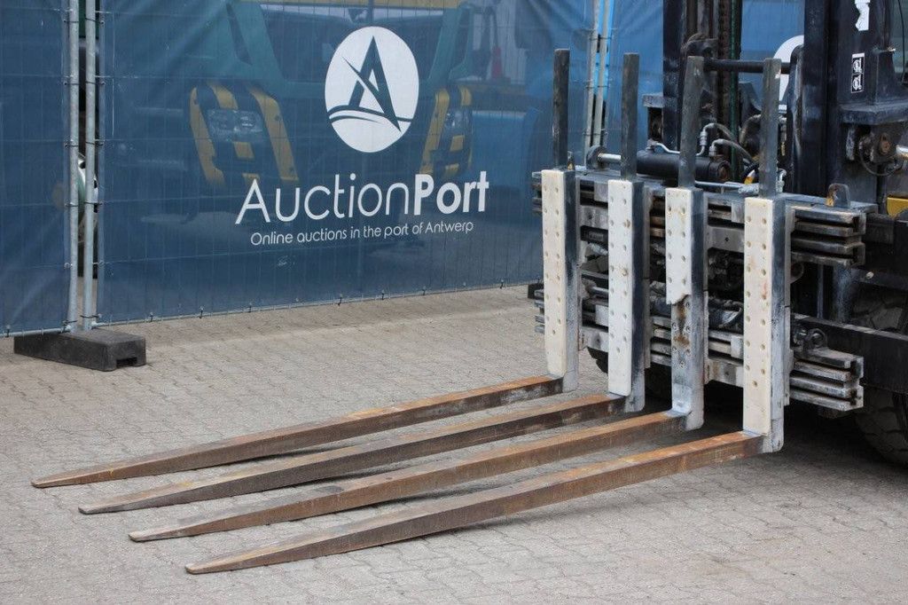 Forklift Hyundai 80D-9 Diesel 8000kg 5.5m