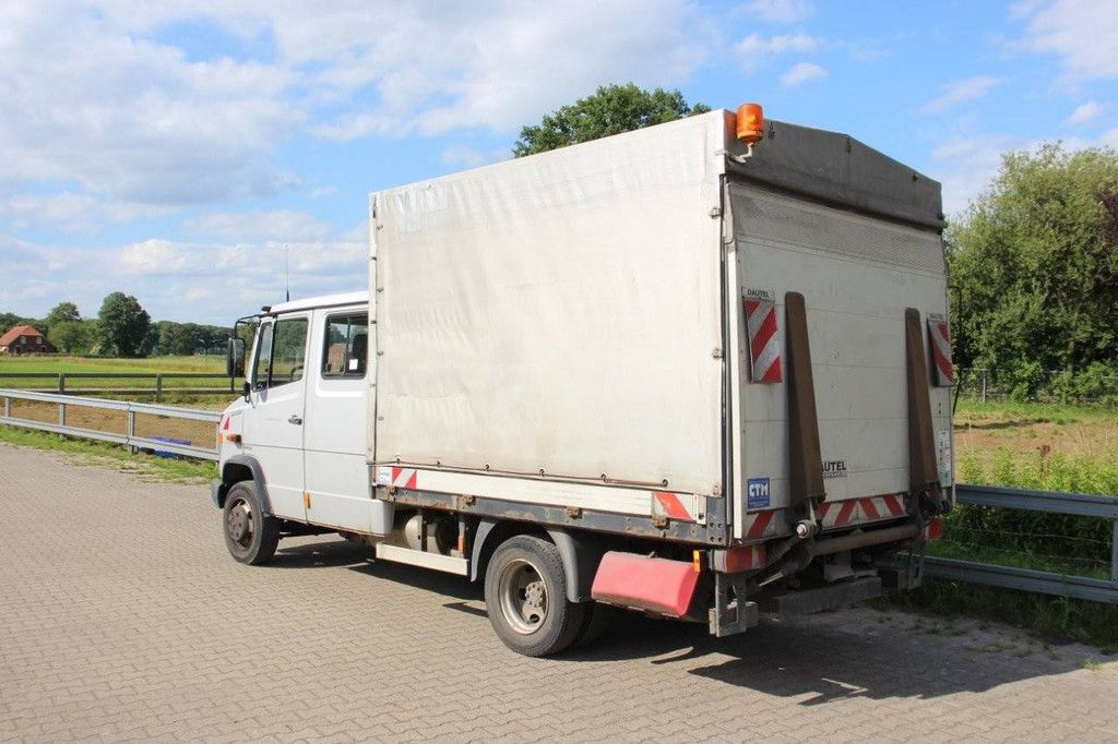 Bakwagen Vrachtwagen Mercedes-Benz 670.3 Diesel