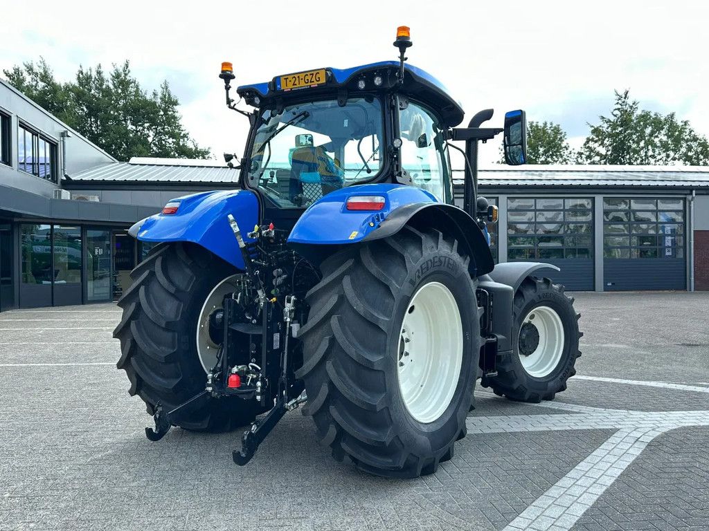 New Holland T7.210 Range Command