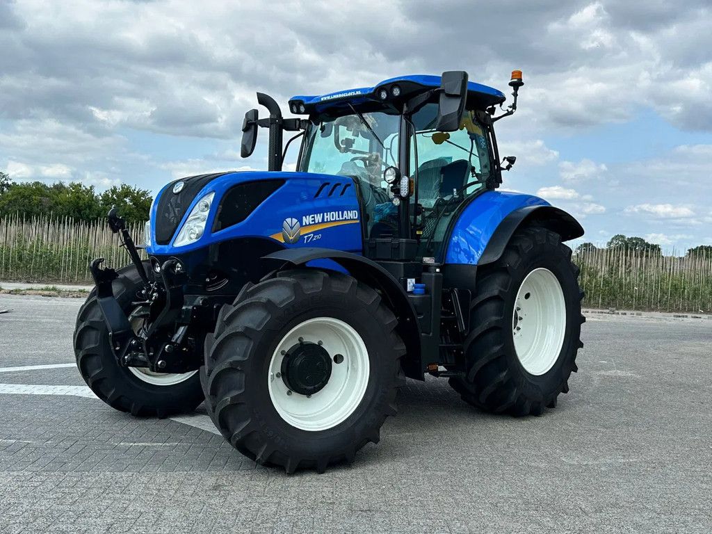 New Holland T7.210 Range Command