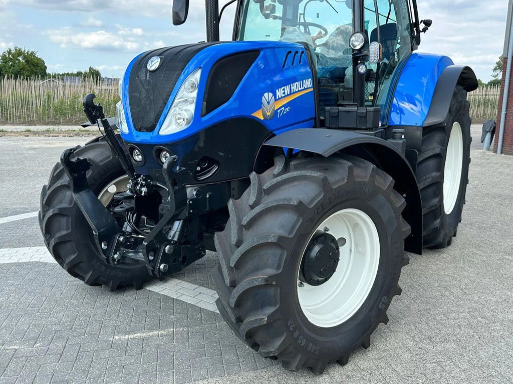 New Holland T7.210 Range Command