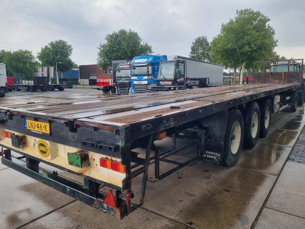 Jumbo 4 as oplegger met dolly met lzv kent