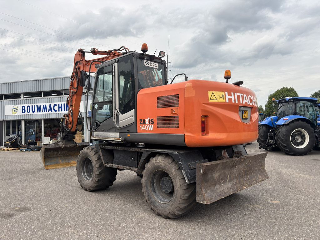 Hitachi ZX140W