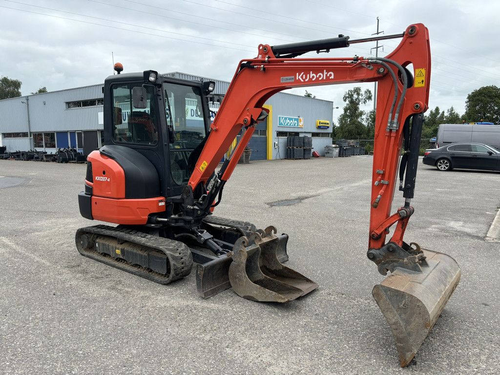 KUBOTA KX037-4