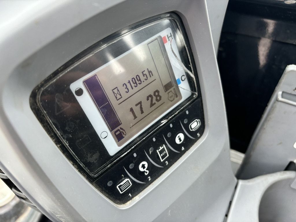 KUBOTA KX037-4
