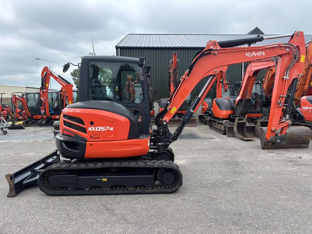 KUBOTA KX057-4