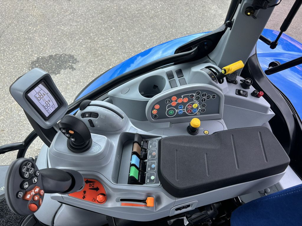 NEW HOLLAND T6.180 DC STAGE V