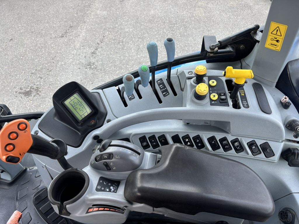 NEW HOLLAND T7.200 RC