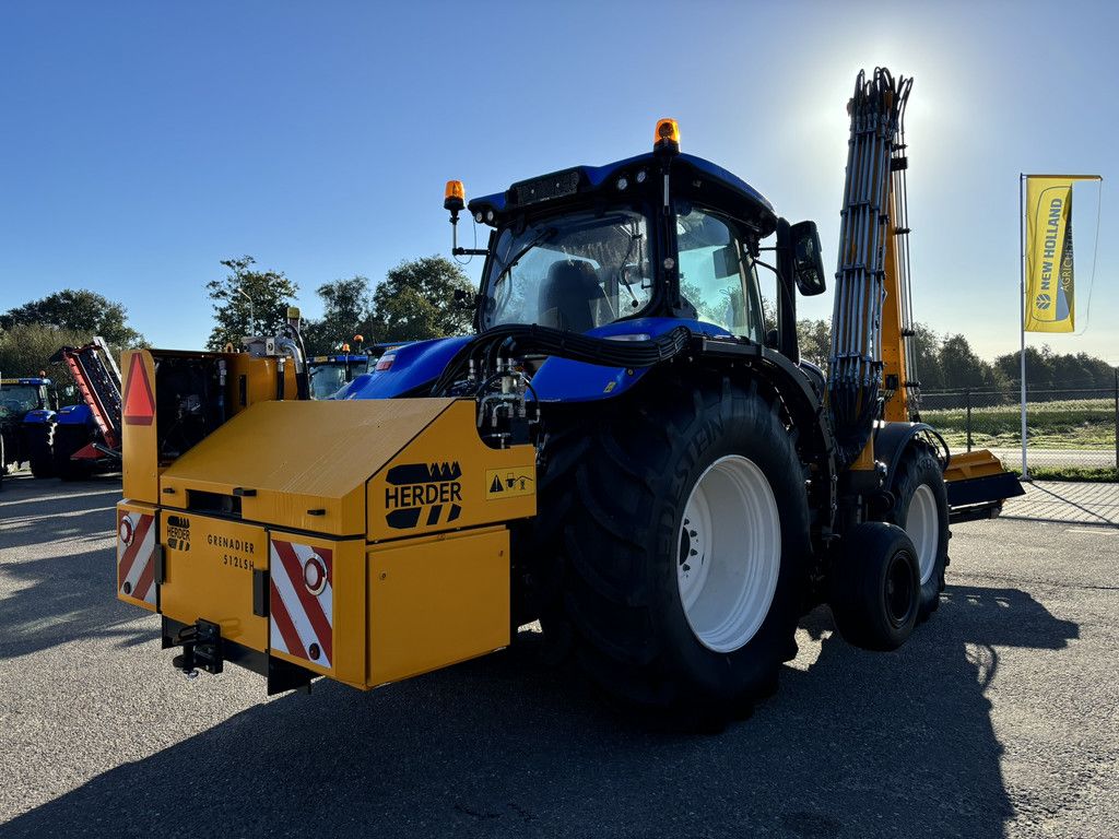 NEW HOLLAND T7.210 AC + Herder Grenadier