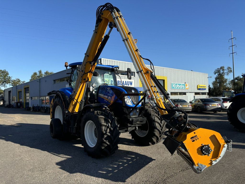 NEW HOLLAND T7.210 AC + Herder Grenadier