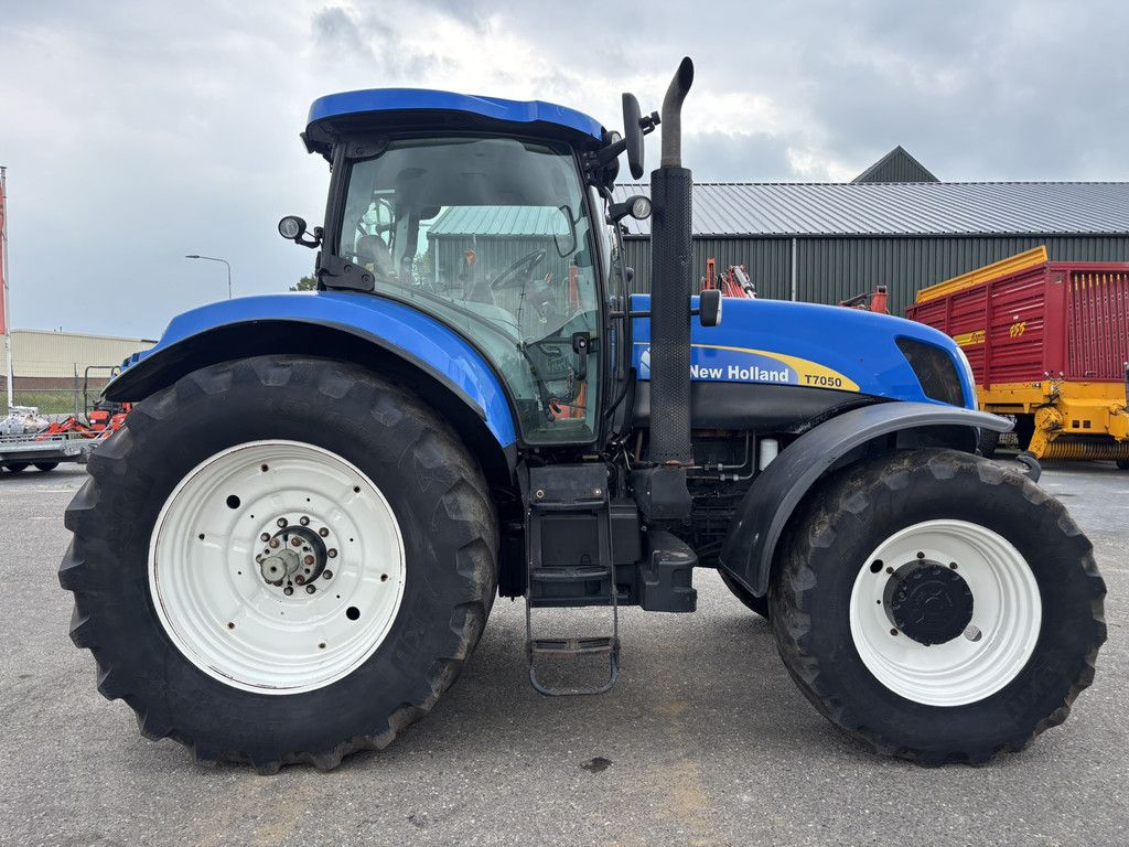 NEW HOLLAND T7050PC