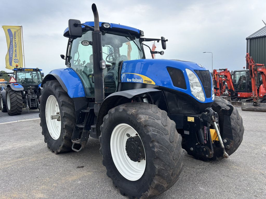 NEW HOLLAND T7050PC