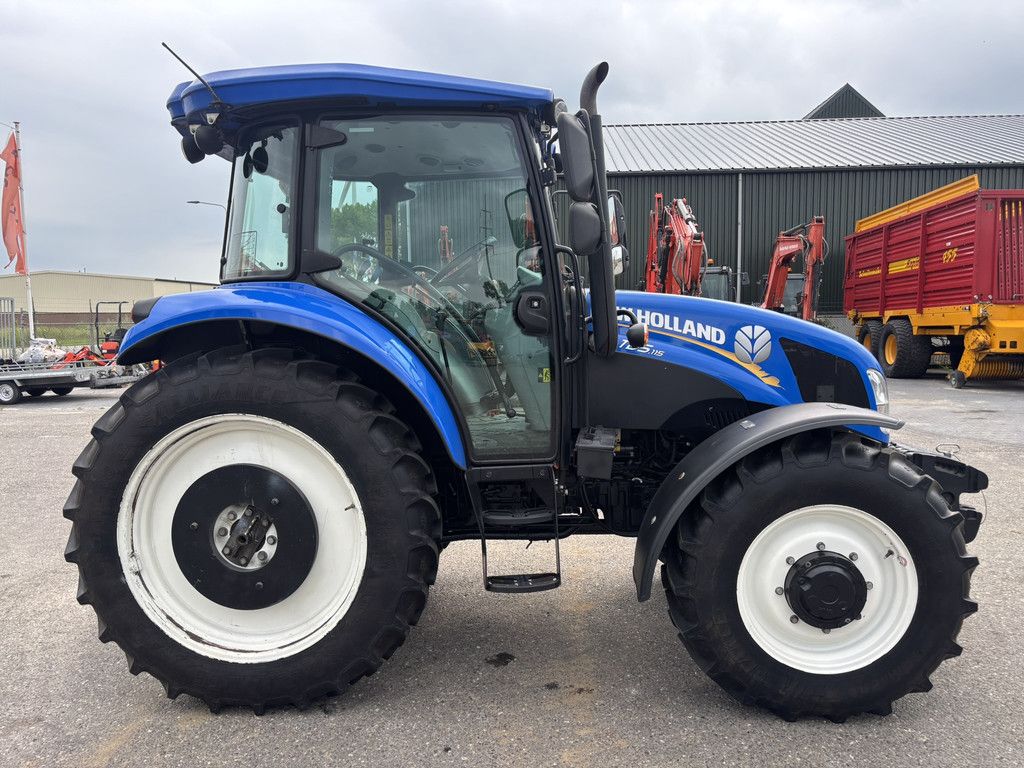 NEW HOLLAND TD 5.115