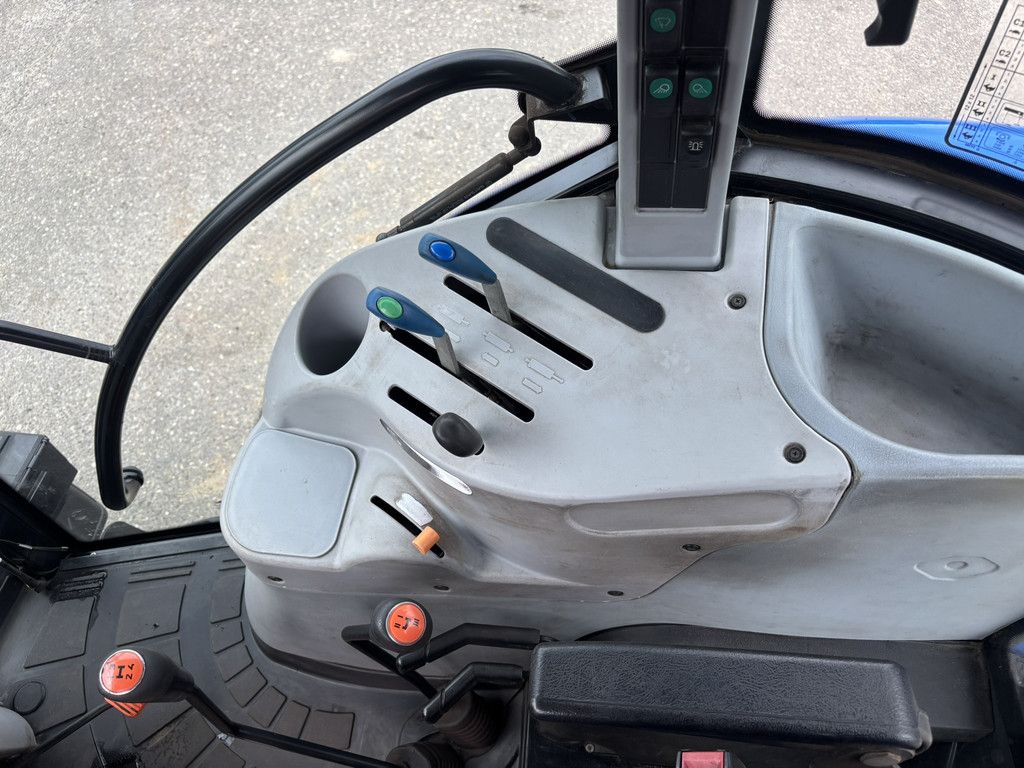 NEW HOLLAND TD 5.115