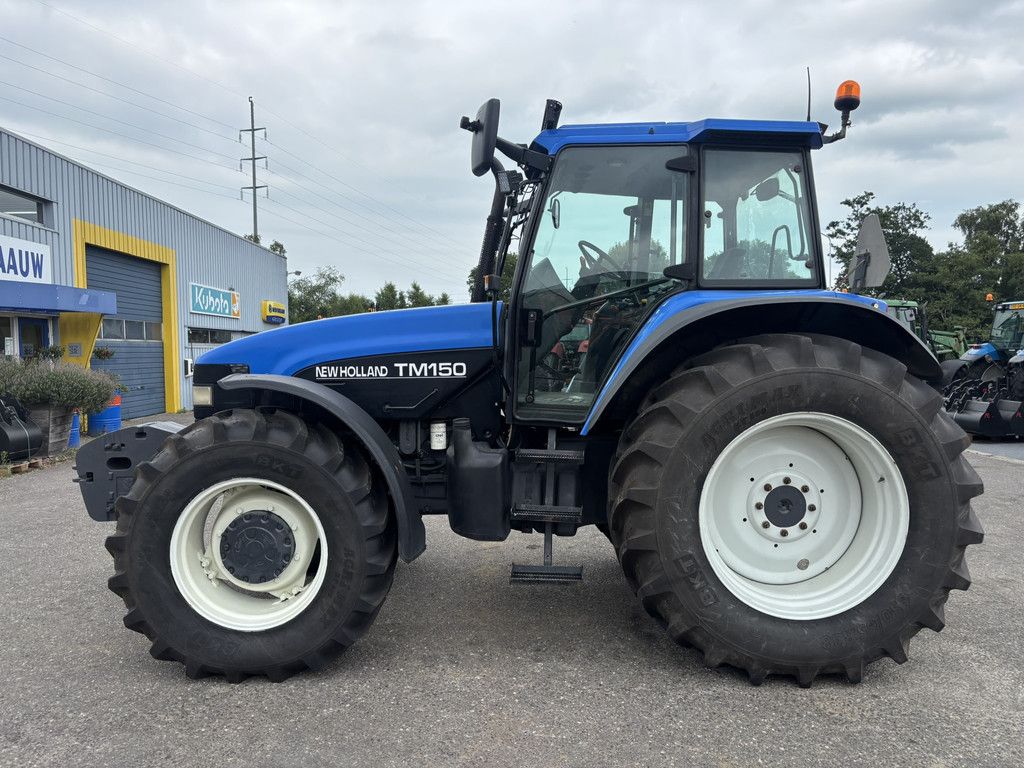 NEW HOLLAND TM150 RC