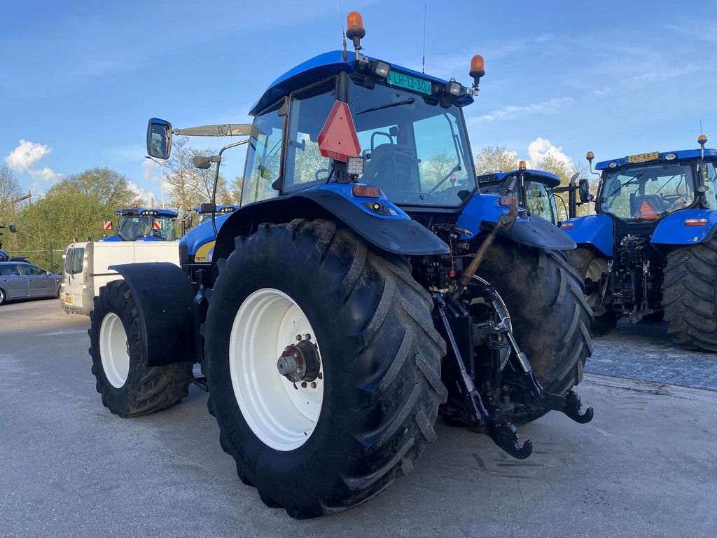 NEW HOLLAND TM175