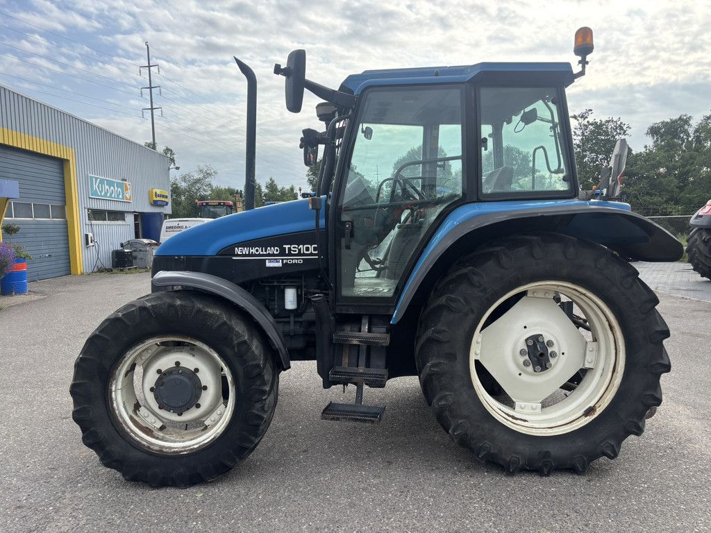 NEW HOLLAND TS100