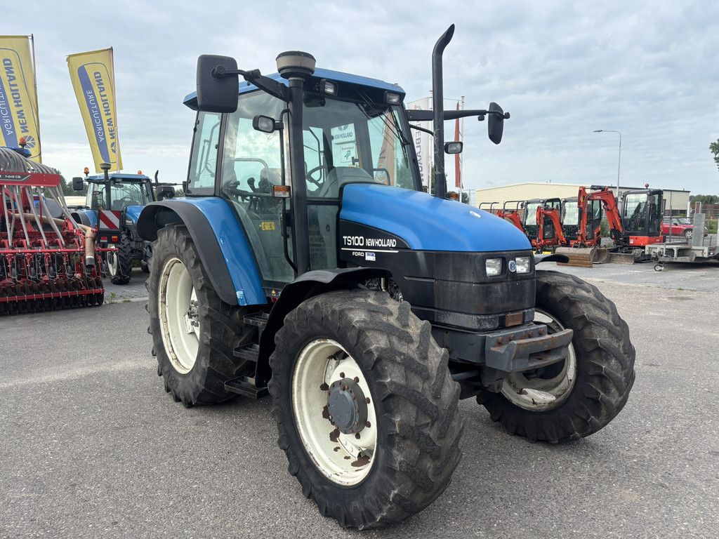 NEW HOLLAND TS100