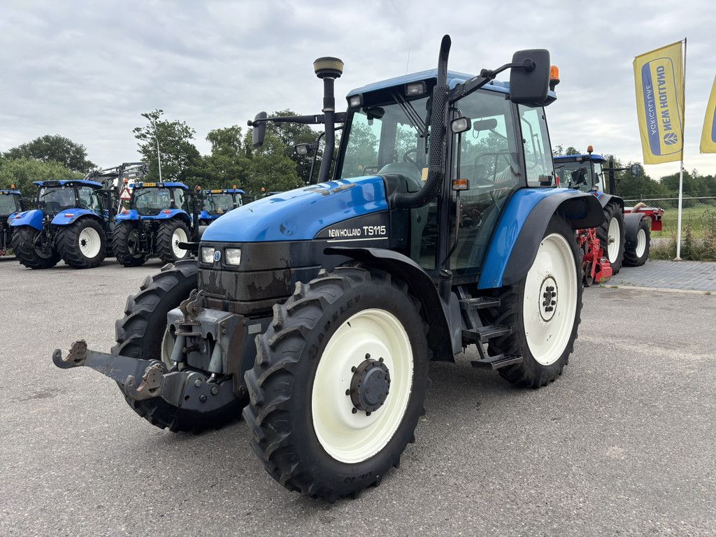 NEW HOLLAND TS115