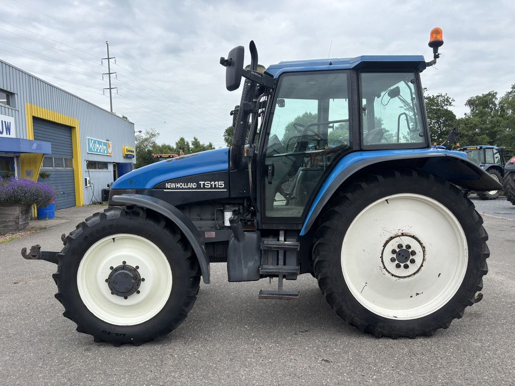 NEW HOLLAND TS115