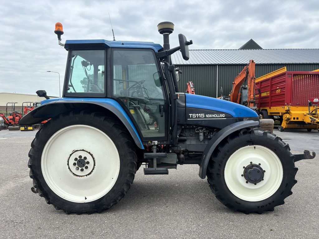 NEW HOLLAND TS115