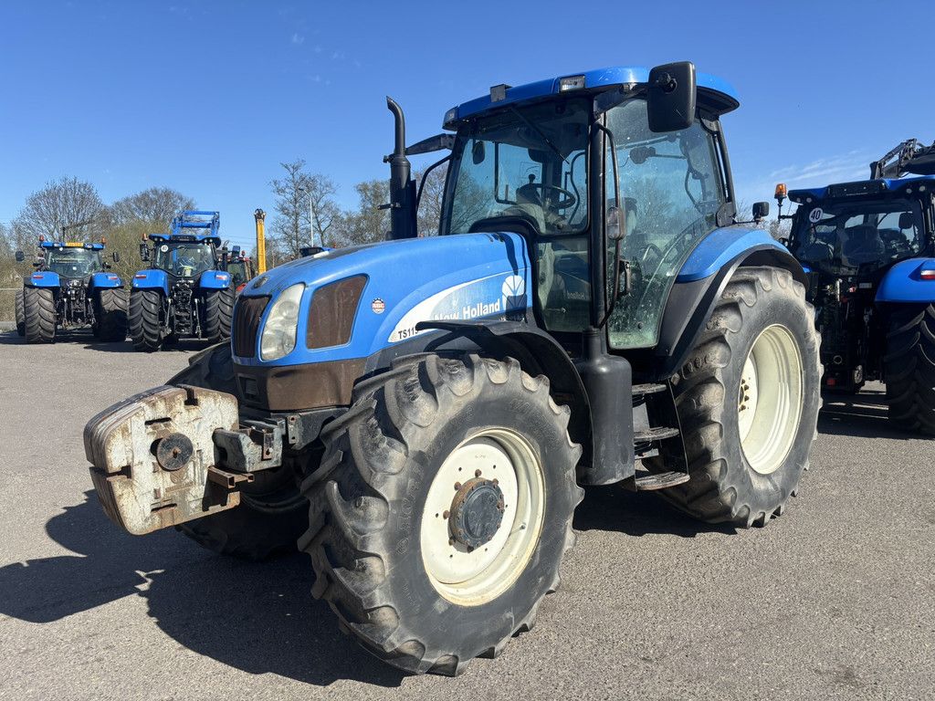 NEW HOLLAND TS115A