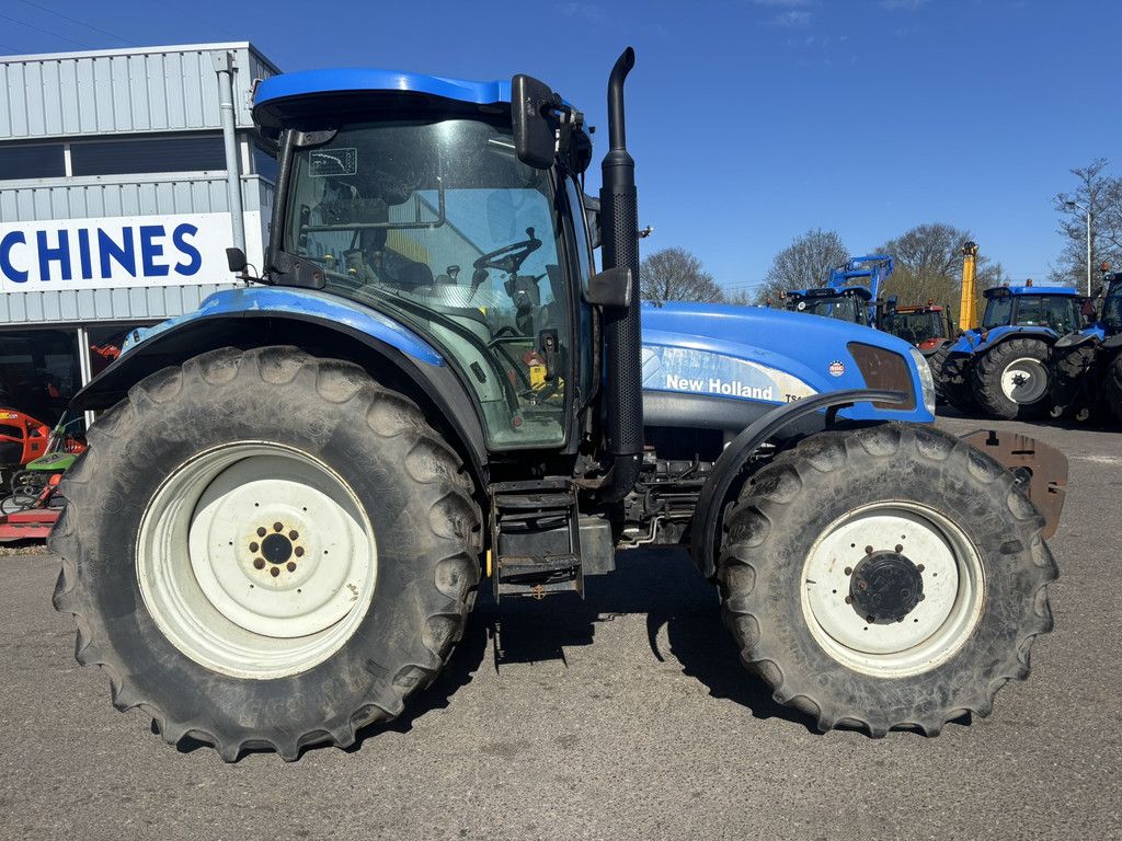 NEW HOLLAND TS115A