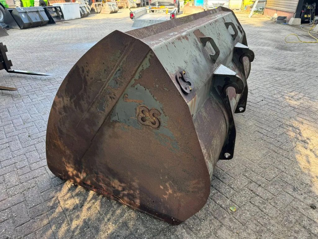 Eurosteel BUCKET grondbak volumebak Volvo