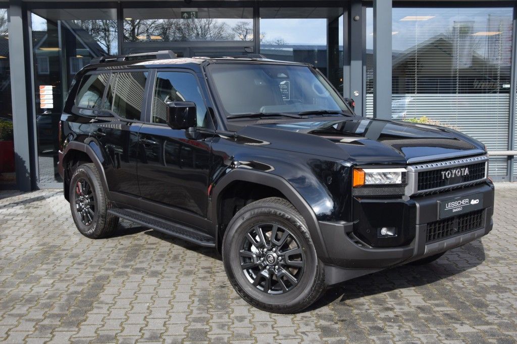 Toyota Landcruiser 250 2.8 D-4D 5DRS EXECUTIVE A/T VAN MET SCHUIFDAK