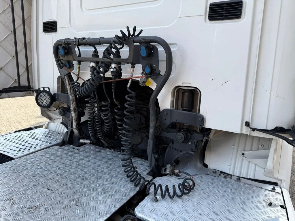 Scania P320 4X2 Airco Spoilers NL Truck APK/TUV 04-2026